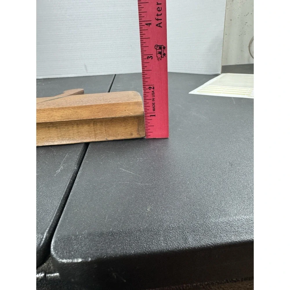 Very nice Bewly‎ Leeds wood No 13 Molding Plane no blade